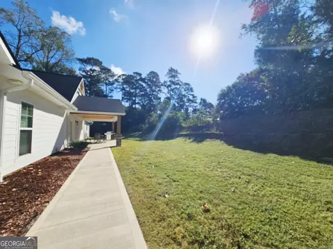 Exterior - 114 Riverbluff Dr, Lagrange, GA 30240 photo 6 of 13