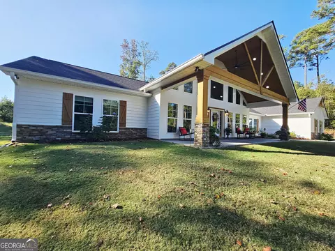 Exterior - 114 Riverbluff Dr, Lagrange, GA 30240 photo 2 of 13