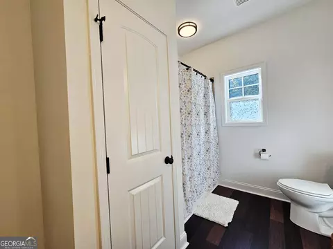 Bath - 114 Riverbluff Dr, Lagrange, GA 30240 photo 6 of 6