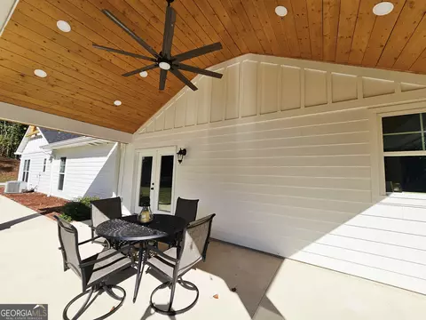 Exterior - 114 Riverbluff Dr, Lagrange, GA 30240 photo 10 of 13