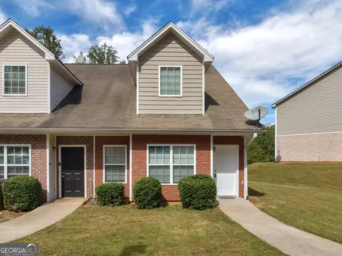 556 Maggie Ln, Jonesboro, GA 30238