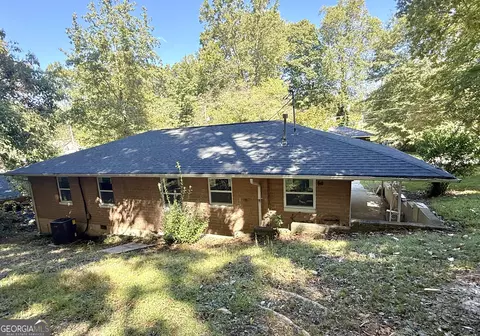 Exterior - 226 Poplar St, Toccoa, GA 30577 photo 4 of 5