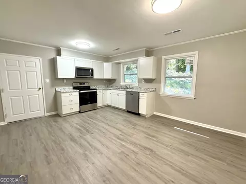 Kitchen - 226 Poplar St, Toccoa, GA 30577 photo 1 of 3