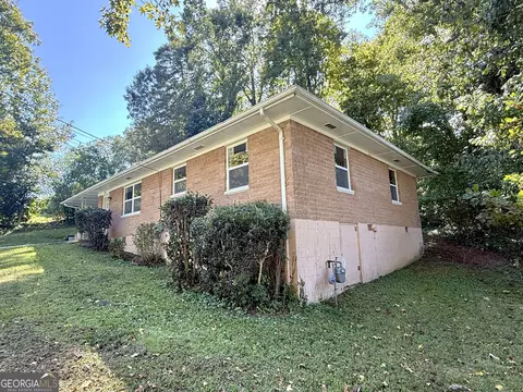 Exterior - 226 Poplar St, Toccoa, GA 30577 photo 2 of 5