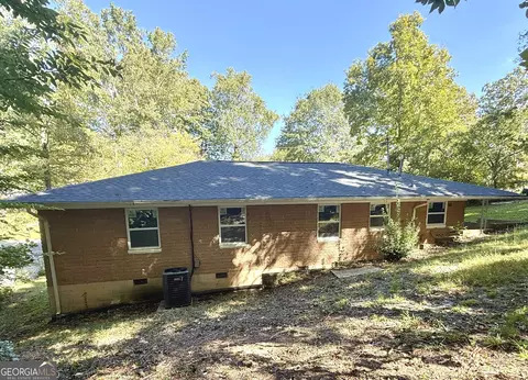 Exterior - 226 Poplar St, Toccoa, GA 30577 photo 3 of 5