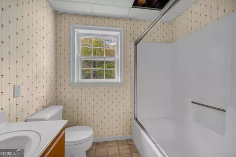 Bath - 340 Telford Rd, Carnesville, GA 30521 photo 5 of 5