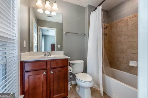 Bath - 146 Edgewater Trl, Canton, GA 30115 photo 3 of 4