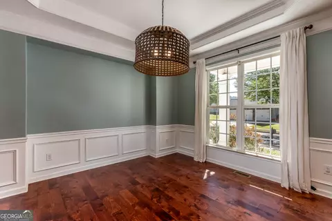 Living - 146 Edgewater Trl, Canton, GA 30115 photo 1 of 3