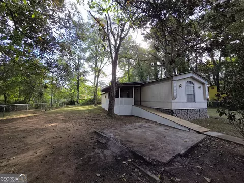 Exterior - 75 Skyline Dr, Hampton, GA 30228 photo 7 of 7