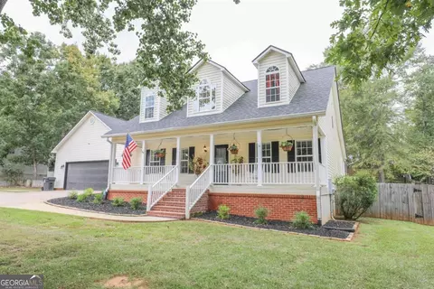 240 NW Southern Walk Dr, Milledgeville, GA 31061