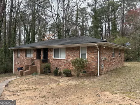 6450 Raymond Dr, Union City, GA 30291
