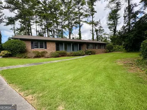 797 Kiowa Dr NE, Marietta, GA 30060