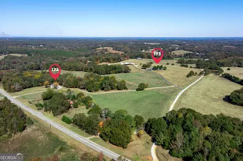 175 Deer Creek Farm Rd, Hartwell, GA 30643