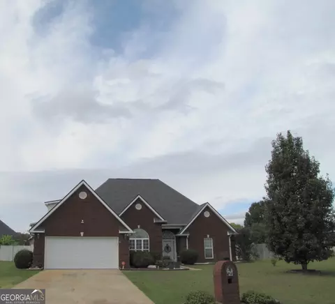202 Rose Hill Dr, Warner Robins, GA 31088
