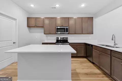 Kitchen - 9 Crown St #LOT 4, Lagrange, GA 30240 photo 2 of 3
