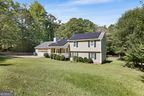 298 Dandelion Ln, Auburn, GA 30011