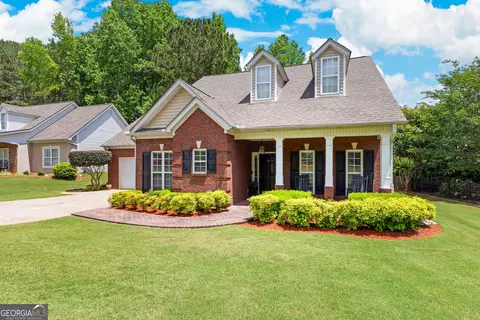 15 Oak Shores Dr, Newnan, GA 30265