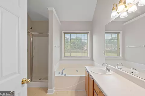 Bath - 81 Bridgemill Dr, Hampton, GA 30228 photo 1 of 3