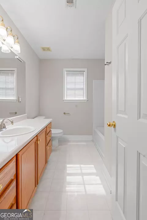 Bath - 81 Bridgemill Dr, Hampton, GA 30228 photo 3 of 3