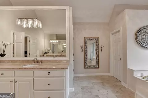 Bath - 7315 Craigleith Dr, Duluth, GA 30097 photo 8 of 11