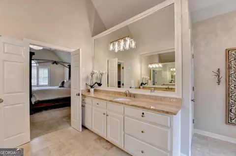 Bath - 7315 Craigleith Dr, Duluth, GA 30097 photo 10 of 11