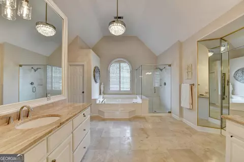 Bath - 7315 Craigleith Dr, Duluth, GA 30097 photo 5 of 11
