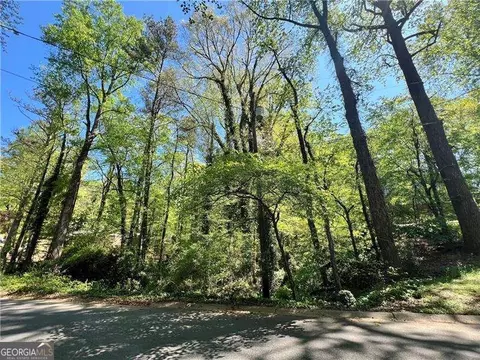 2540 Stoney Brook Ln NE, Marietta, GA 30062