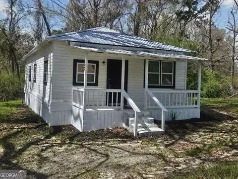 157 Knight St, Irwinton, GA 31042