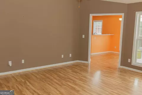 Living - 400 S Page St, Lagrange, GA 30241 photo 2 of 5