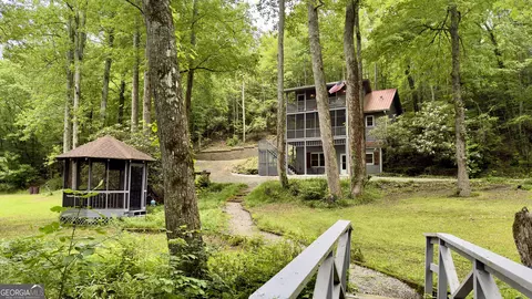 132 Wild Horse Cove Cir, Cleveland, GA 30528