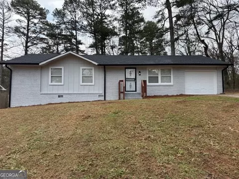 3339 Clevemont Ct, Ellenwood, GA 30294