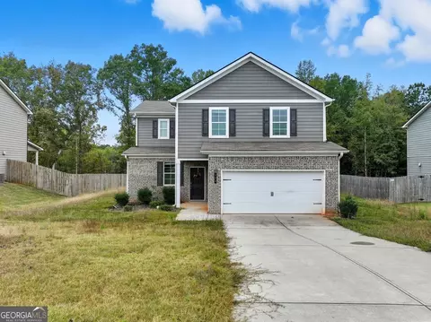 153 Fresh Laurel Ln, Locust Grove, GA 30248