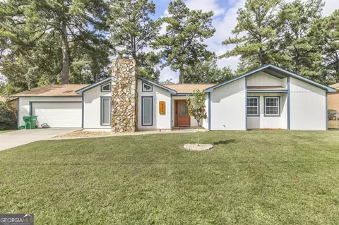 221 Gilchrist Dr, Warner Robins, GA 31093