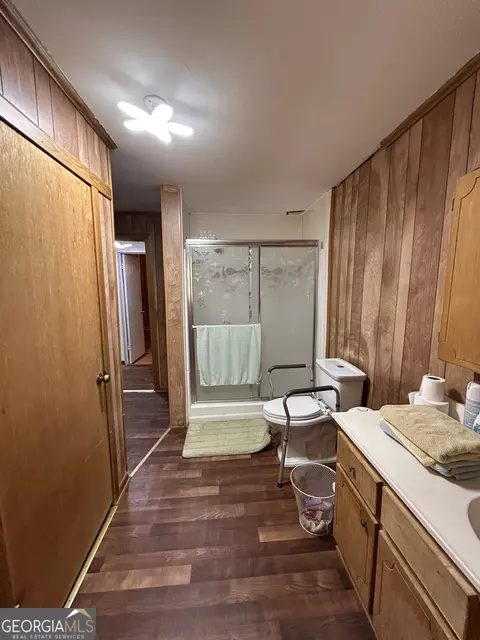 Bath - 21 Cary St, Lagrange, GA 30241 photo 2 of 2