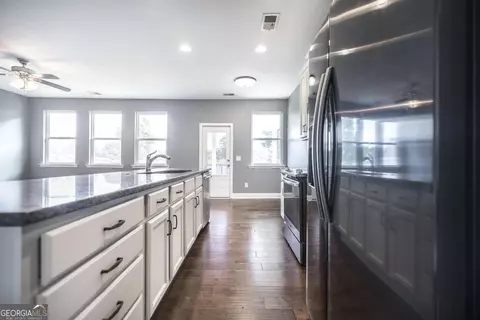 114 Sutton Dr, Perry, GA 31069