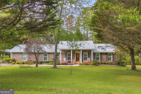290 Indian Dr, Eastanollee, GA 30538