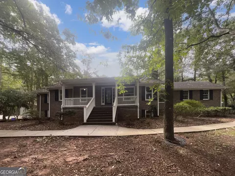 121 Northwoods Rd, Sharpsburg, GA 30277