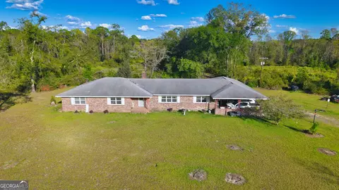4164 Perry Rd, Claxton, GA 30417