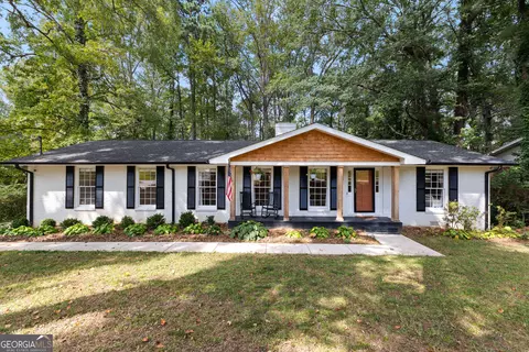3 Briarwood Ln, Newnan, GA 30263