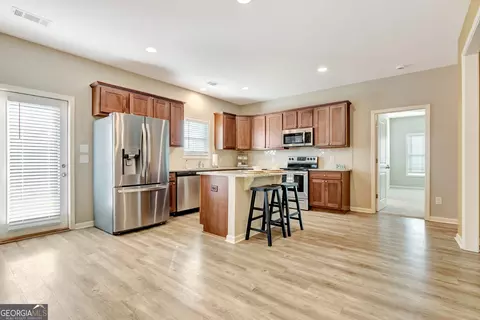 Kitchen - 1422 Mooty Bridge Rd, Lagrange, GA 30240 photo 2 of 6
