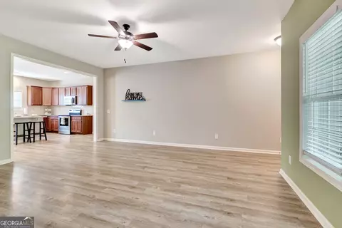 Living - 1422 Mooty Bridge Rd, Lagrange, GA 30240 photo 3 of 3