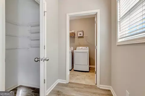 Entry Way - 1422 Mooty Bridge Rd, Lagrange, GA 30240 photo 7 of 8