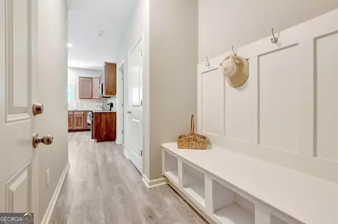 Entry Way - 1422 Mooty Bridge Rd, Lagrange, GA 30240 photo 6 of 8