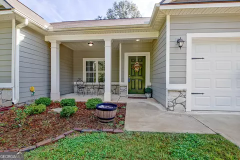 Exterior - 1422 Mooty Bridge Rd, Lagrange, GA 30240 photo 4 of 12