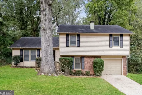 3352 Herrenhut Rd, Lithonia, GA 30038