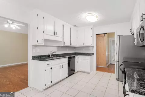 1934 Mcconnell Rd, Grayson, GA 30017 photo 9