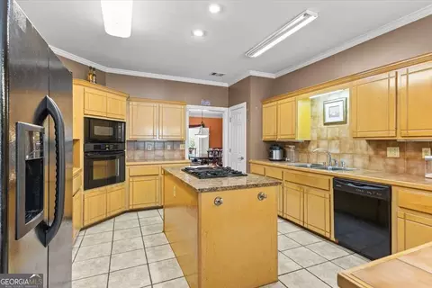Kitchen - 40 Timberwoods Dr, Covington, GA 30016 photo 1 of 3