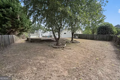 Exterior - 325 Peachtree Cir, Hampton, GA 30228 photo 5 of 6