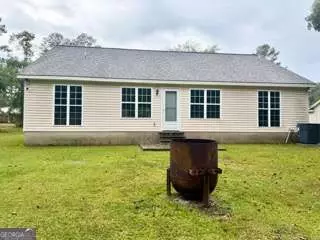 Exterior - 933 Azalea St, Blackshear, GA 31516 photo 2 of 2