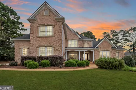 415 Oxmoore Lake Dr, Mcdonough, GA 30252